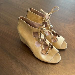 Madewell lace-up leather wedges